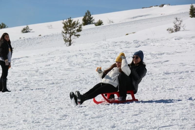 Keltepe Kayak Merkezi 10 bin kişi ağırladı
