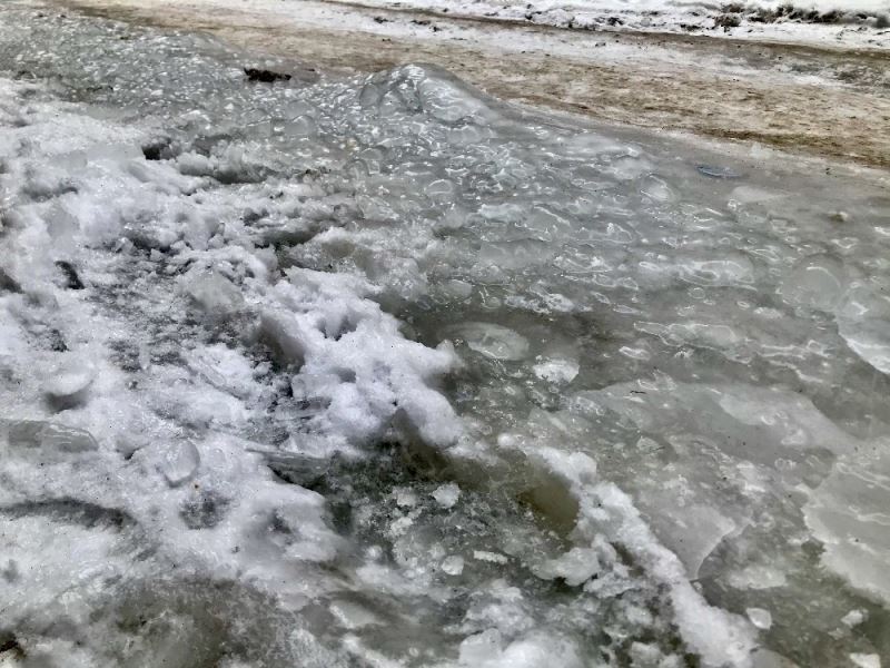 Ağrı dondurucu soğuklara teslim oldu
