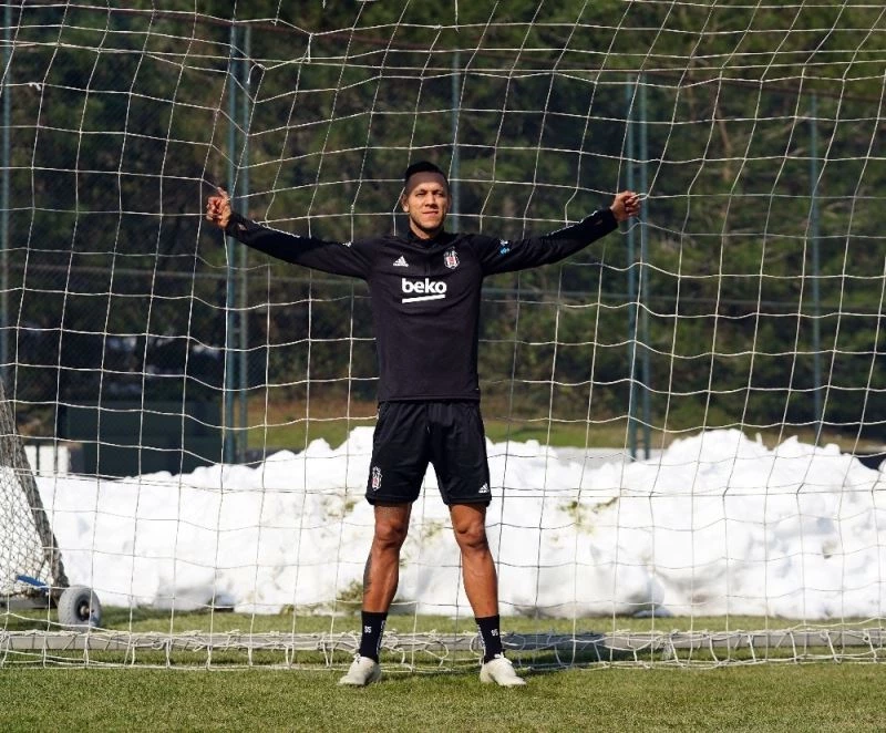 Josef de Souza: “Futbol saha içinde kalırsa, şampiyon oluruz”
