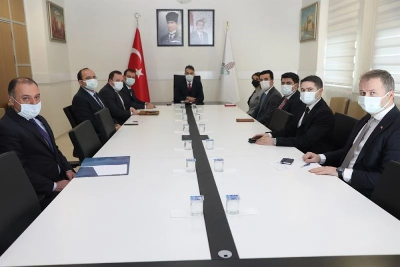 Bitlis’te kaymakamlar toplantısı
