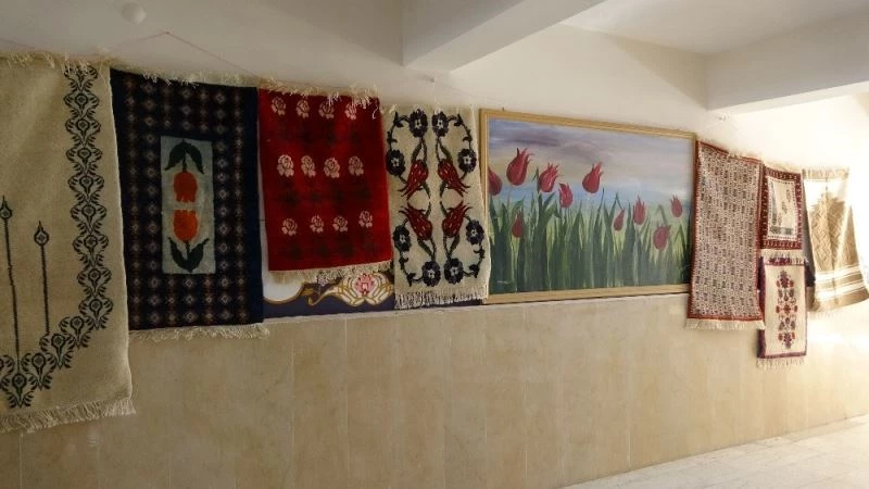 HEM ve İŞKUR destekli kursta üretilen halılar sergilendi
