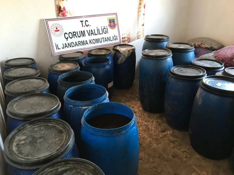 Jandarmadan sahte içki operasyonu, 9 bin 490 litre ele geçirildi
