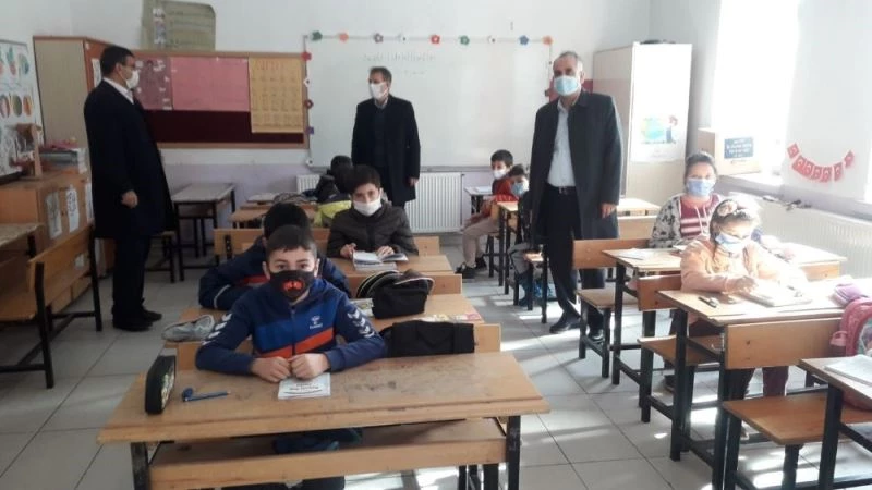 Müdür Şen: ’’Okullarımızda pandemi tedbirleri en üst seviyede’’
