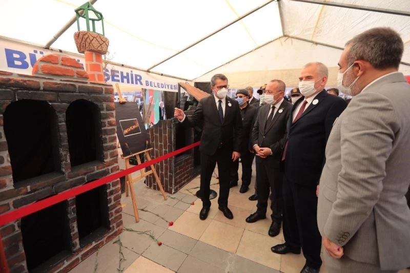 Hocalı’da yaşanan acılar fotoğraflara yansıdı
