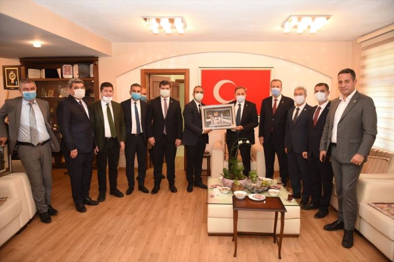 CHP Genel Başkan Yardımcısı Torun, Tarsus Belediyesini ziyaret etti