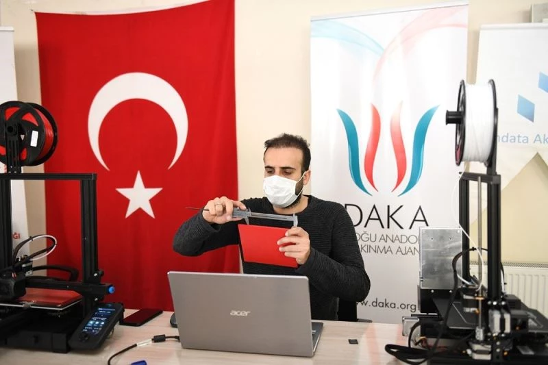 “Düşünen, Tasarlayan, 3D Üreten Çatak” projesi tamamlandı
