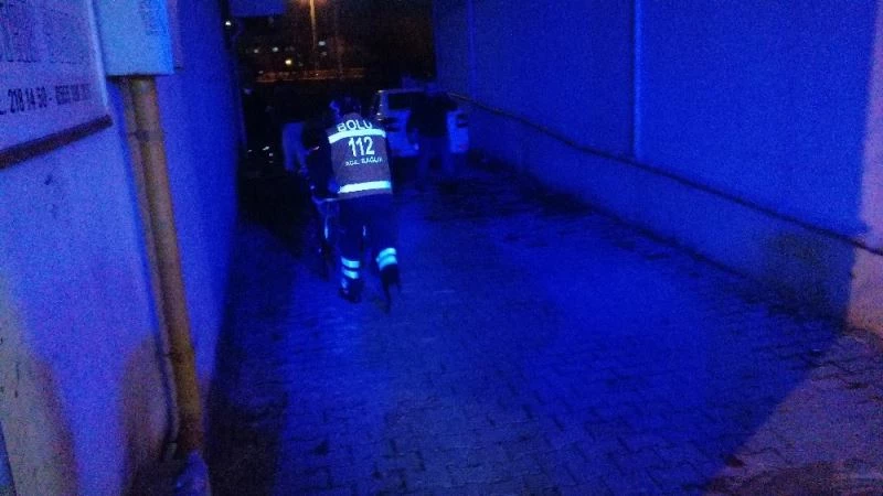 Alkol alan arkadaşlar arasında bıçaklı kavga: 1 yaralı
