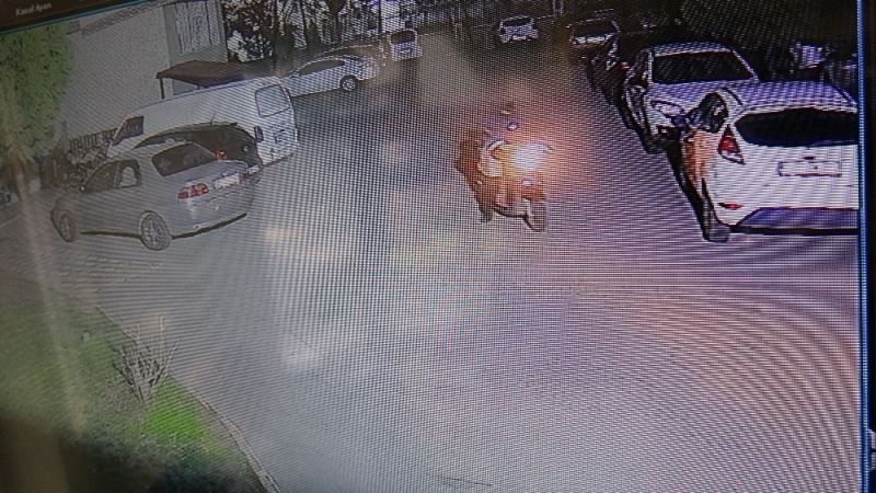 Hırsızdan pes dedirten pişkinlik: Sitenin duvarından bahçeye atladı, hiçbir şey olmamış gibi motoru çalıp gitti
