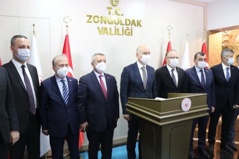 Bakan Karaismailoğlu, “Ulaşım ve haberleşme hizmetlerine yapılan harcamalar 914 milyar liraya yaklaştı”
