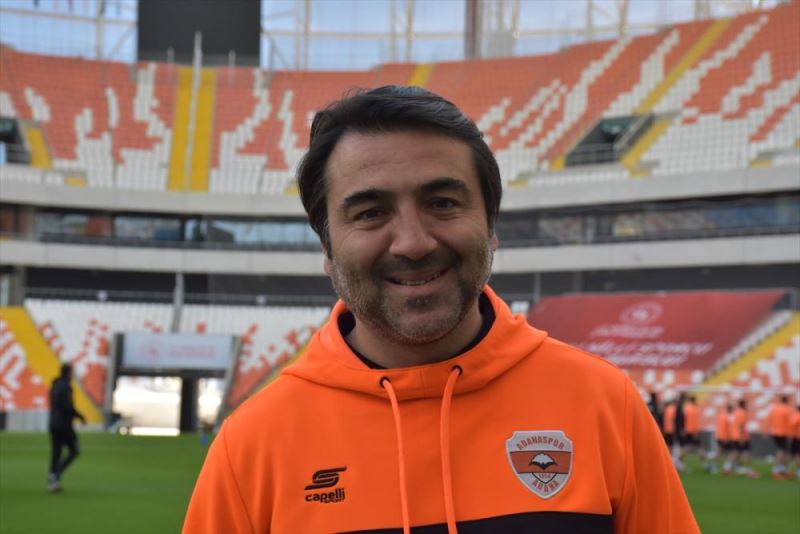 Adanaspor Teknik Direktörü Emrah Bayraktar, genç futbolculara şans vermek istiyor: