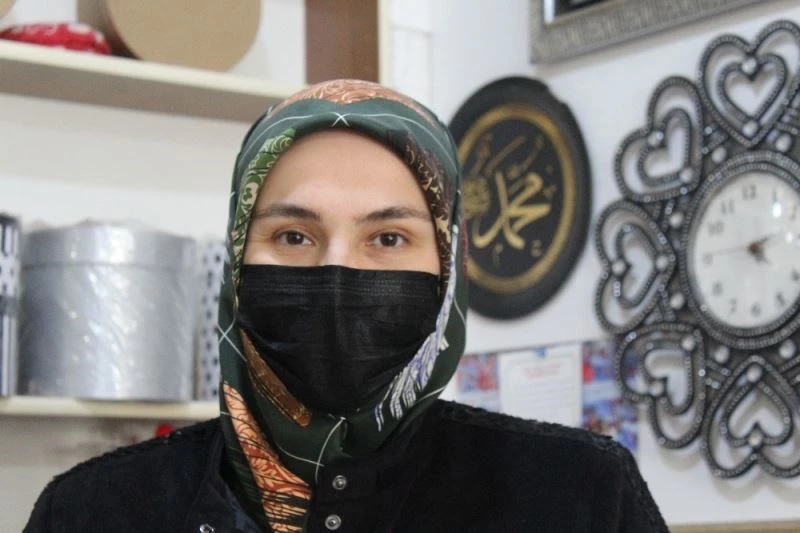 (Özel) 28 Şubat mağduru Öznur Sarı: “İnsan Hakları dersinde sınıftan kovuldum”
