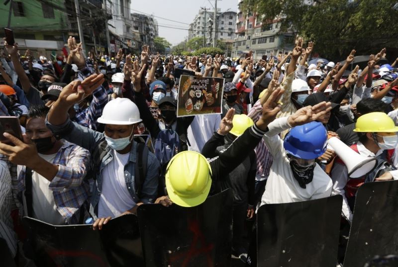 BM: “Myanmar’daki protestolarda en az 18 kişi öldürüldü”

