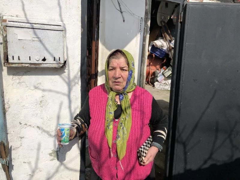 (Özel) Yangında eşyaları yanan yaşlı kadın: 