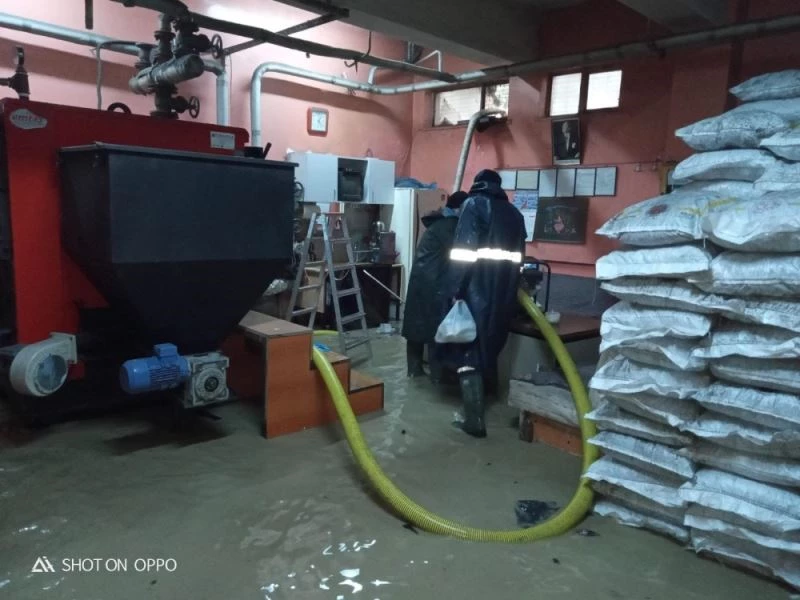 MASKİ, Kırkağaç’taki bir okulda büyük bir zararın önüne geçti
