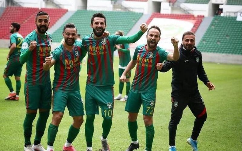 2. Lig: Amed Sportif Faaliyetler: 3 - Hekimoğlu Trabzon: 2
