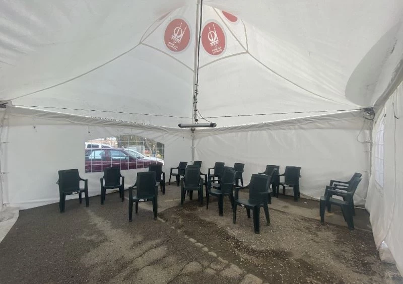 Keçiören Belediyesi’nden hastanelere ısıtıcılı bekleme çadırı
