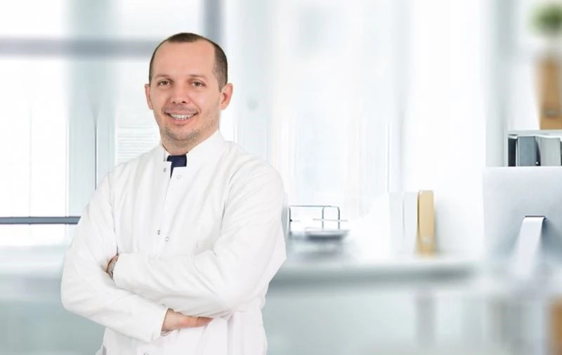 Tedavide yazmak ilaç gibi geldi, kanseri yenince yaşadıklarını kitapta topladı
