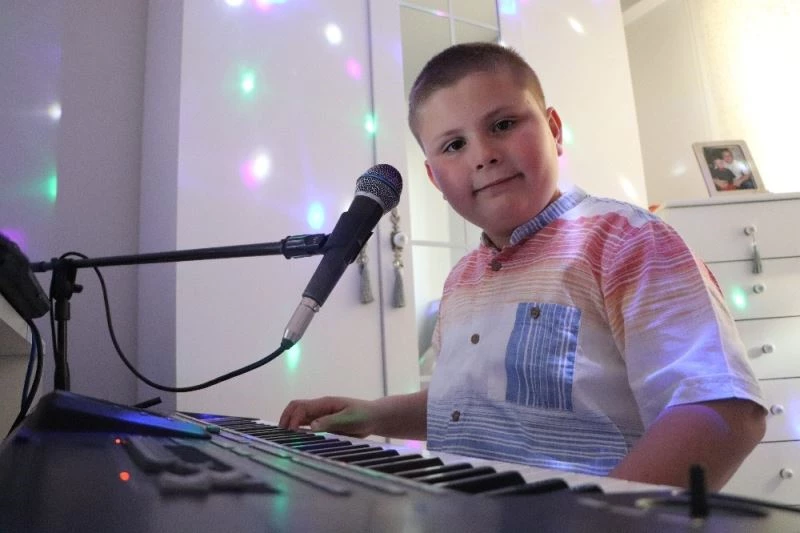 Minik Fevzi’yi sosyal medyada milyonlar izliyor
