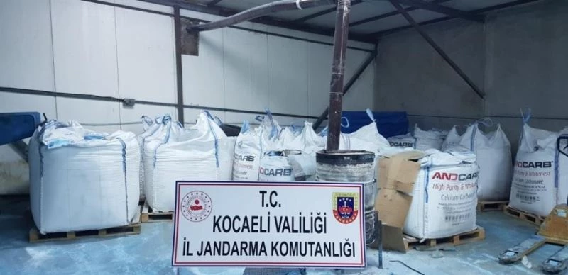Jandarmadan imalathaneye baskın: 20 milyon TL’lik sahte tarım ilacı ele geçirildi
