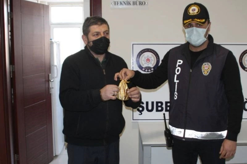Bayburt asayiş ekipleri dedektif gibi iz sürerek altınlara ulaştı
