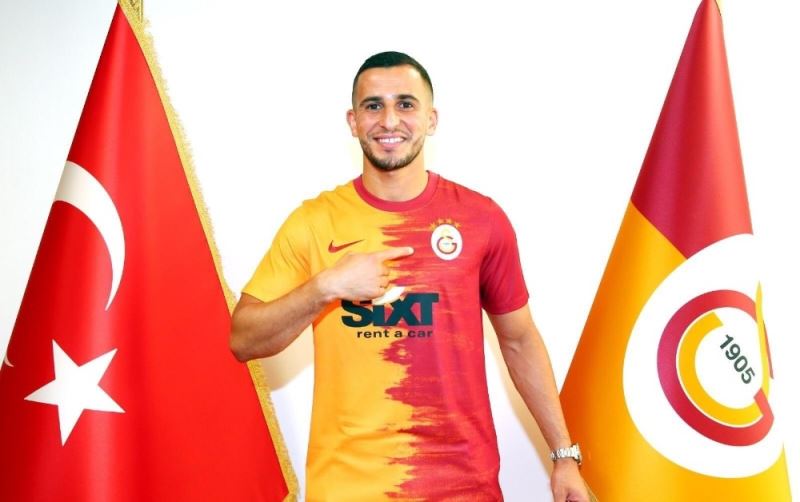 Yılbaşında elindeki havai fişeğin patlaması nedeniyle yaralanan Galatasaraylı futbolcu Omar Elabdellaoui, federasyona bildirilen A takım listesinde yer almadı.
