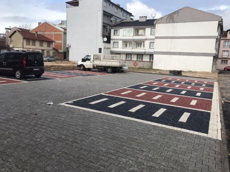 OSMANİYE MAHALLESİ YENİ OTOPARKINA KAVUŞTU