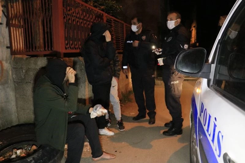 Polisten kaçtıktan sonra yakalanan sürücü, ”yanımdakiler çocuk ondan kaçtım” dedi
