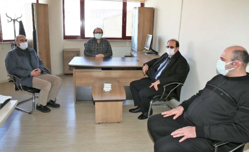 Rektör Coşkun’dan görevde yükselen ve göreve yeni başlayan akademisyenlere ziyaret
