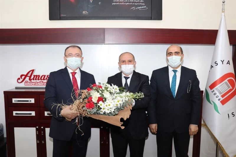 Amasya Eğitim Fakültesi dekanlığına Prof. Dr. Yücel Öksüz atandı
