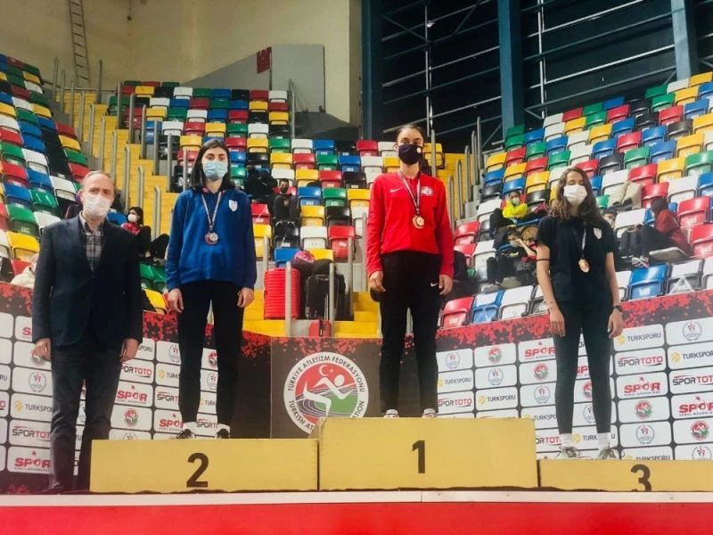 Erdekli sporcu Aleyna Karaca Türkiye şampiyonu
