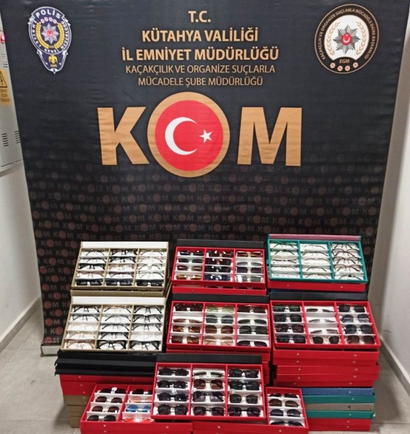 Kütahya’da bin 444 adet kaçak gözlük ele geçirildi
