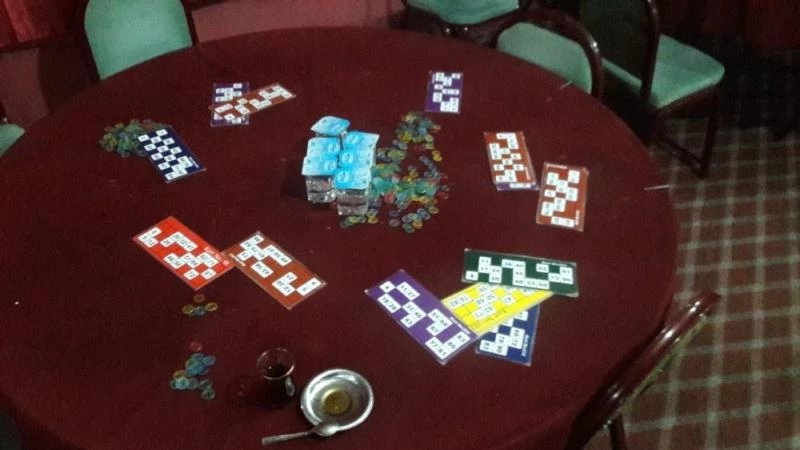 Mühürlenen iş yerine kumar baskını
