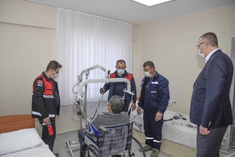 Karacabey’de yardım işlerine hayırseverlerin desteği çığ gibi
