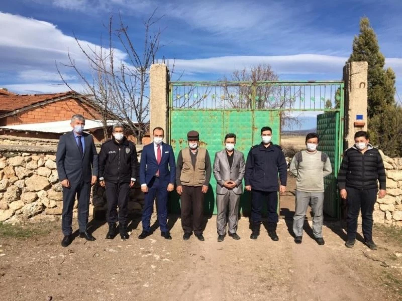 Görevinin ilk gününde şehit ve gazi ailelerini ziyaret etti
