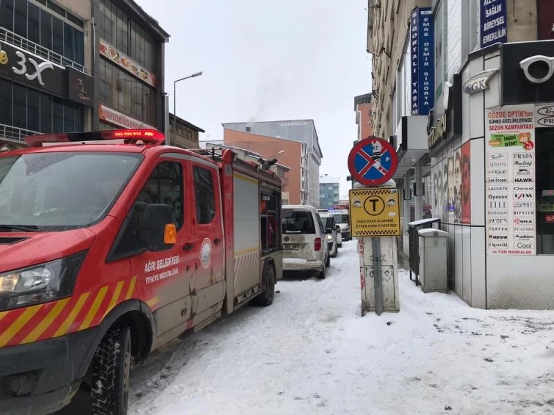 Ağrı’da, intihara kalkışan genç kız kurtarıldı
