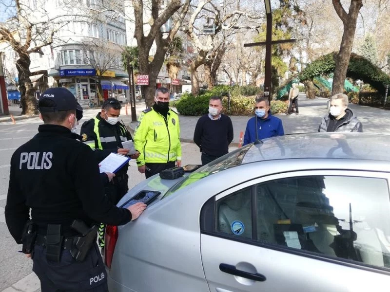 Erdek’te yasağa uymayan 67 kişiye 232 bin TL ceza
