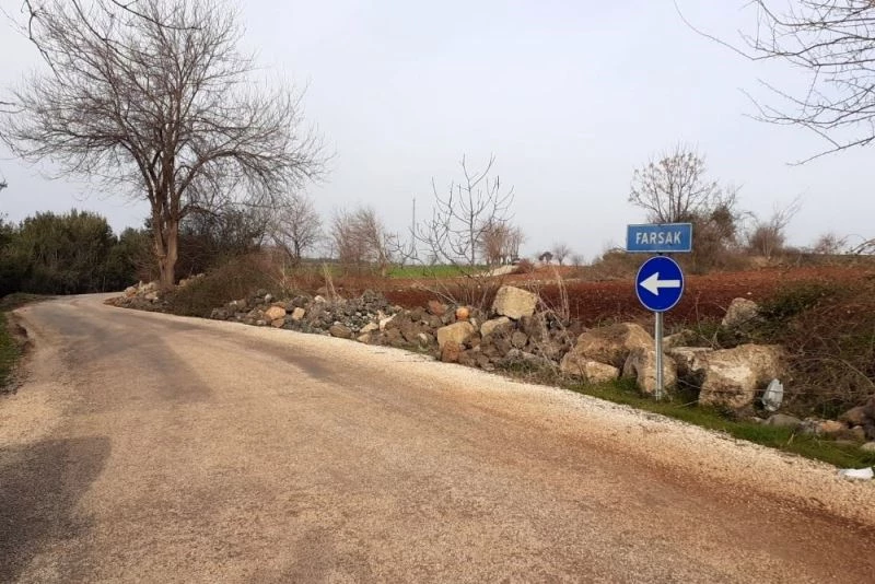 Osmaniye’de pes dedirten hırsızlık, trafik işaret tabelalarını çaldılar