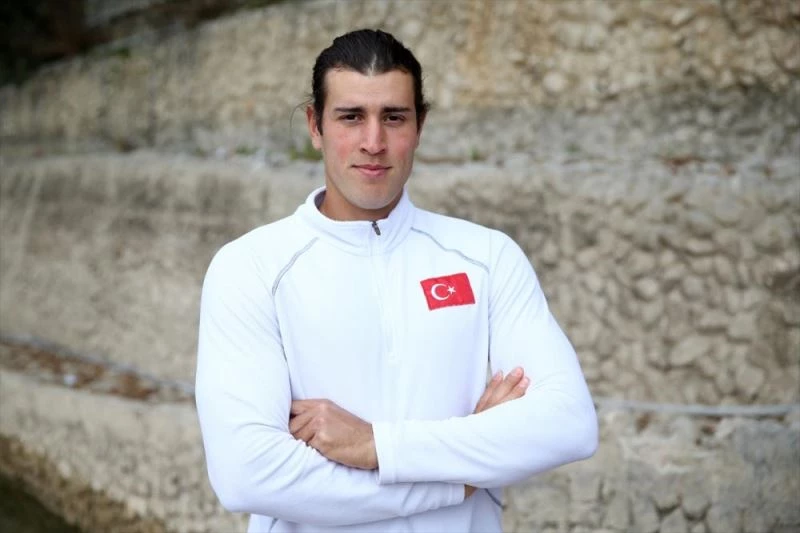 Durgunsu Kano Olimpik Milli Takım sporcuları, olimpiyat vizesi hedefiyle kürek çekiyor