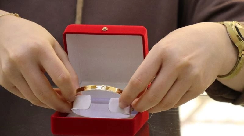 Fiyatlar düşünce yatırımcılar kuyumcuların yolunu tuttu
