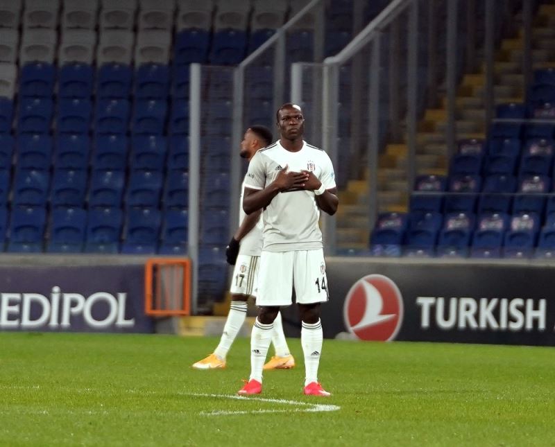 Süper Lig: Medipol Başakşehir: 2 - Beşiktaş: 3 (Maç sonucu)
