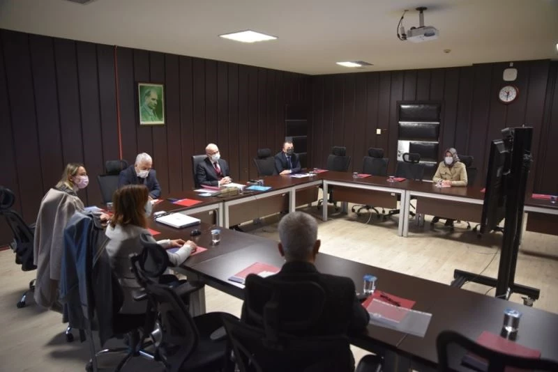 Rektör Ünal: “Diş Hekimliği Fakültesi üniversite tercih sıralamasında ilk üçte yer almalı”
