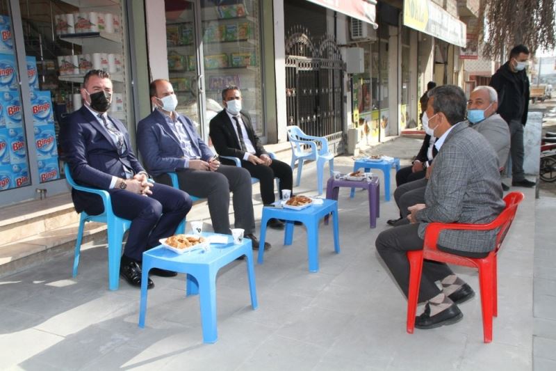 Bismil Kaymakamı Türkmen: “Çay sizden, simit bizden”
