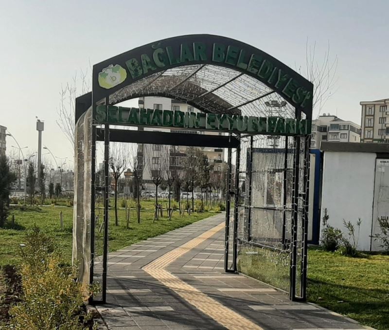 Bağlar Belediyesi bölgede yetişen ilim ve bilim adamlarının isimlerini parklarda yaşatacak
