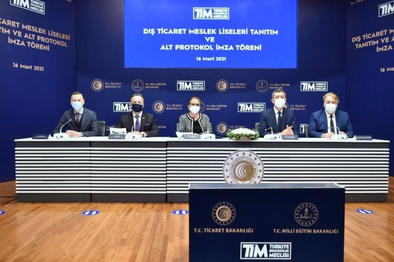 Bakan Pekcan: “Dış Ticaret Meslek Liselerimiz 81 ilimizdeki ihracatçılarımız için insan kaynağı yetiştirecek”
