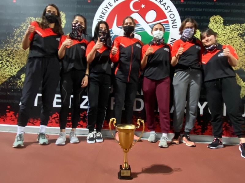 Büyükşehir sporcuları Gaziantep’e Türkiye 3’üncülüğü getirdi
