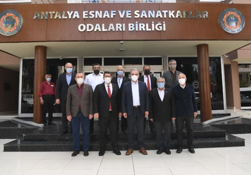 Başkan Esen, ‘Konyaaltı Esnafım’ projesini esnafa anlattı
