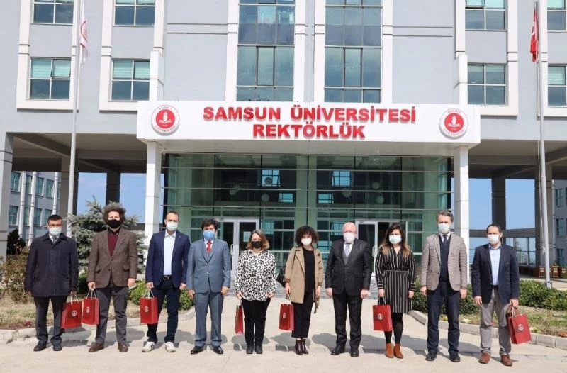 SAMÜ’de akademisyenlere başarı ödülleri verildi
