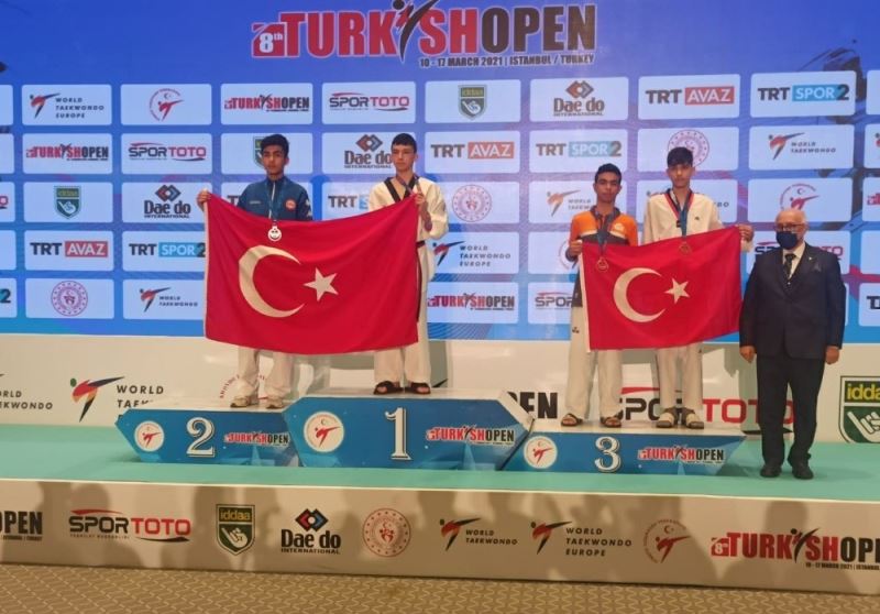 Şanlıurfa’yı temsil eden sporcu madalya ile döndü
