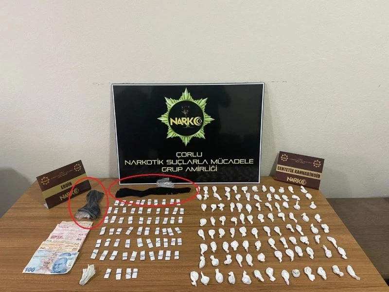 Uyuşturucuyu kokmuş çoraplara saklamışlar
