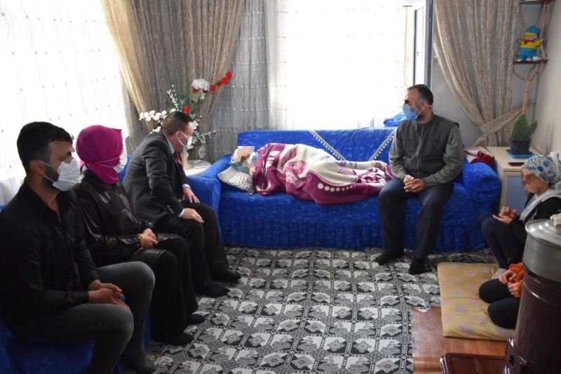 Başkan Beyoğlu, böbrek yetmezliği hastasının eşine istihdam imkanı sağladı
